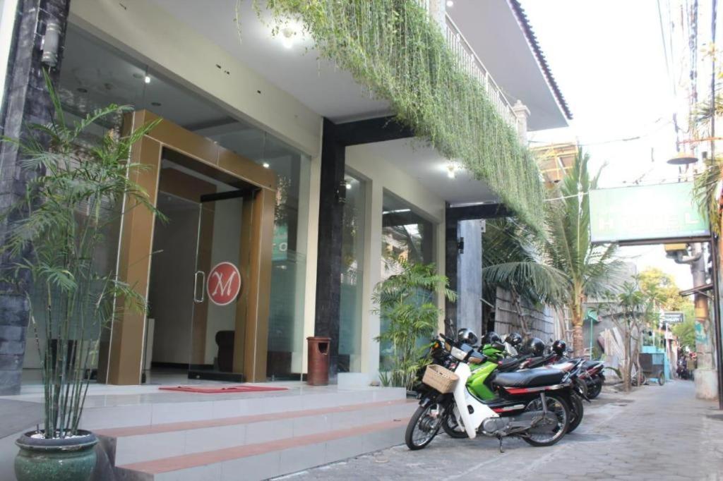 Malioboro Garden Hotel Джокякарта Екстериор снимка