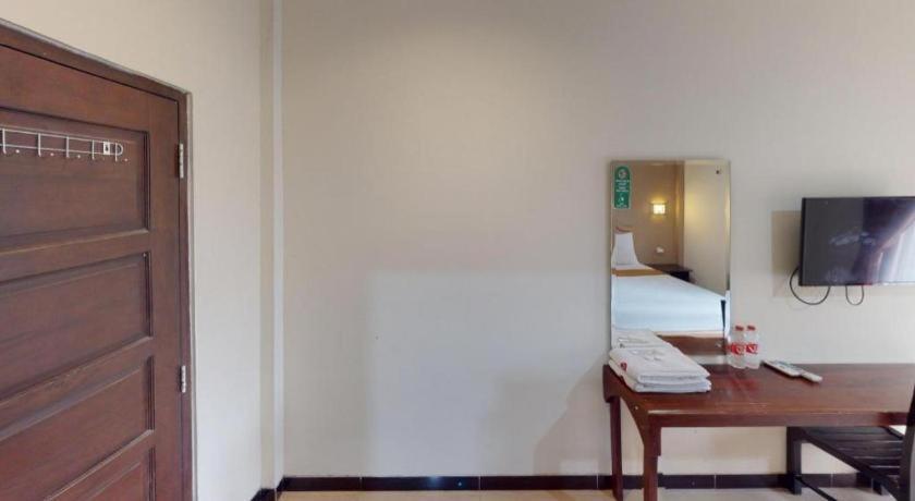 Malioboro Garden Hotel Джокякарта Екстериор снимка