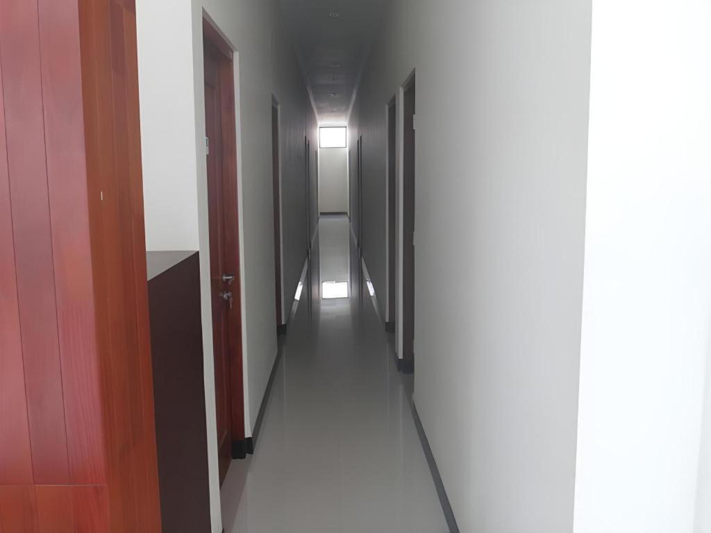 Malioboro Garden Hotel Джокякарта Екстериор снимка