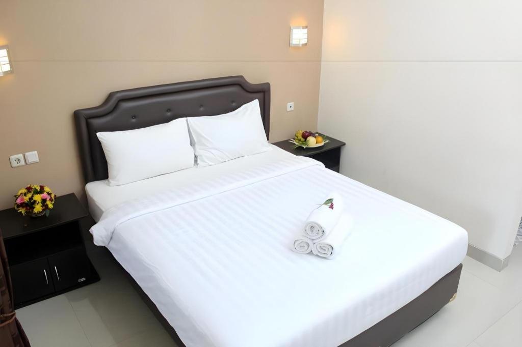 Malioboro Garden Hotel Джокякарта Екстериор снимка