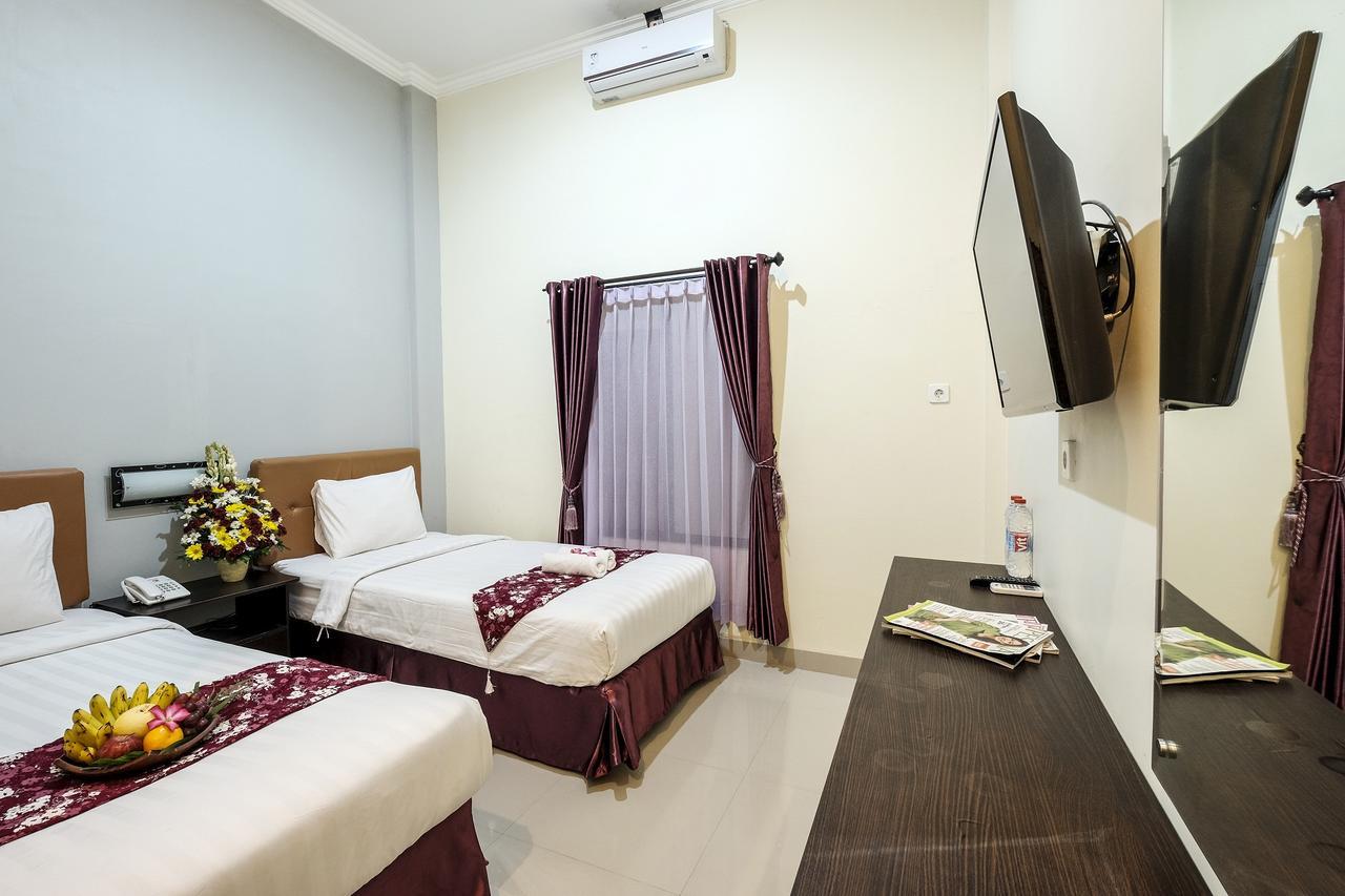 Malioboro Garden Hotel Джокякарта Екстериор снимка